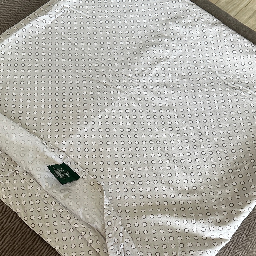 Ralph Lauren White and Gray Circle Pattern Flat Sheet